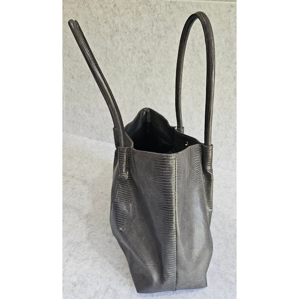 Lulu Dharma Gray Crocodile Textured Large Tote Bag - Picture 7 of 11